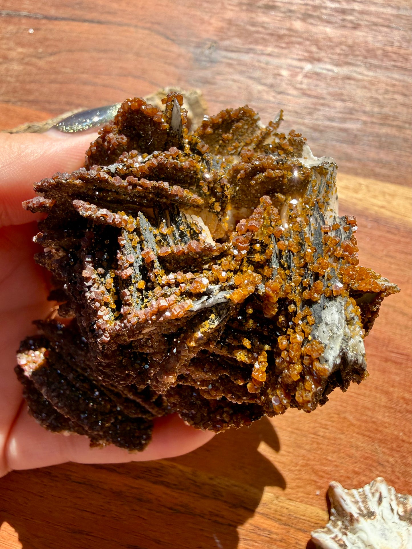 BARITE, MAGANESE + VANADINITE