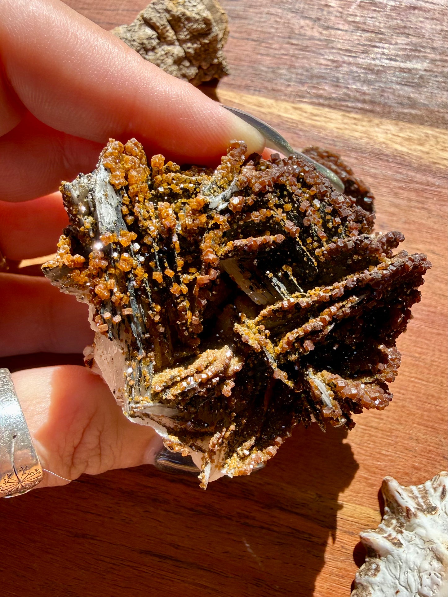 BARITE, MAGANESE + VANADINITE