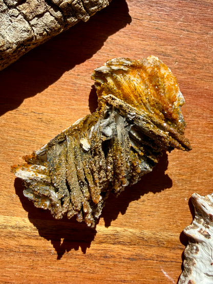 BARITE, MAGANESE + VANADINITE