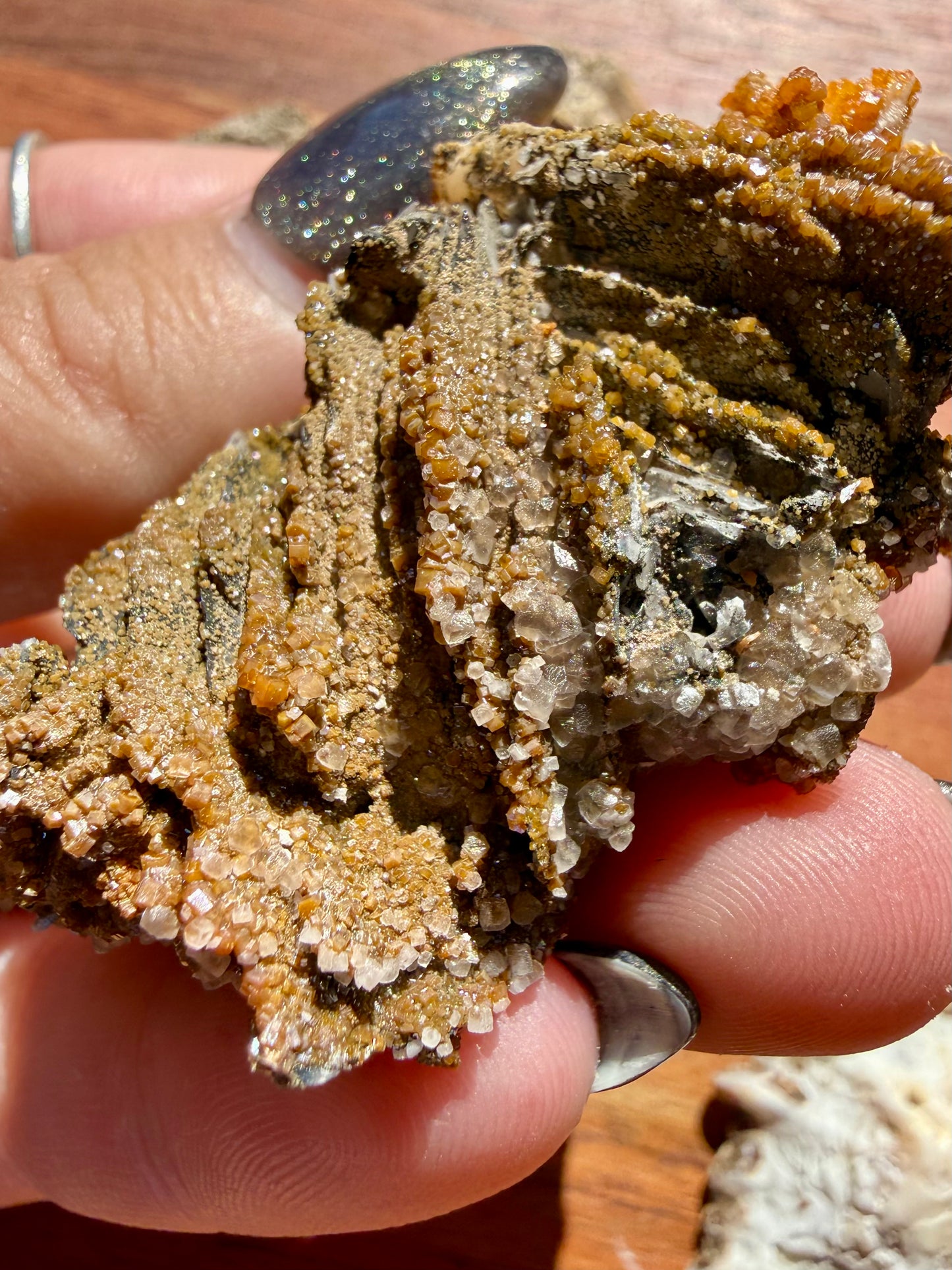 BARITE, MAGANESE + VANADINITE