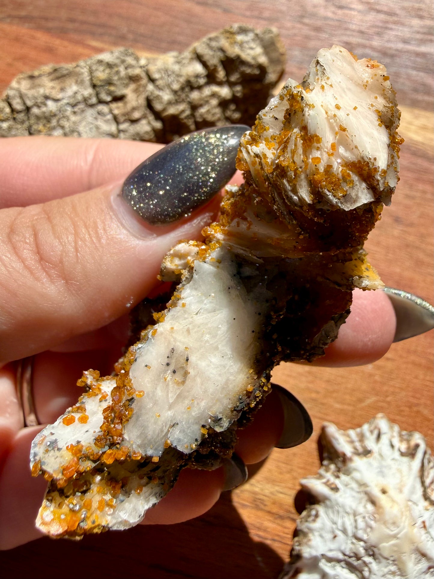 BARITE, MAGANESE + VANADINITE