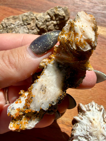 BARITE, MAGANESE + VANADINITE