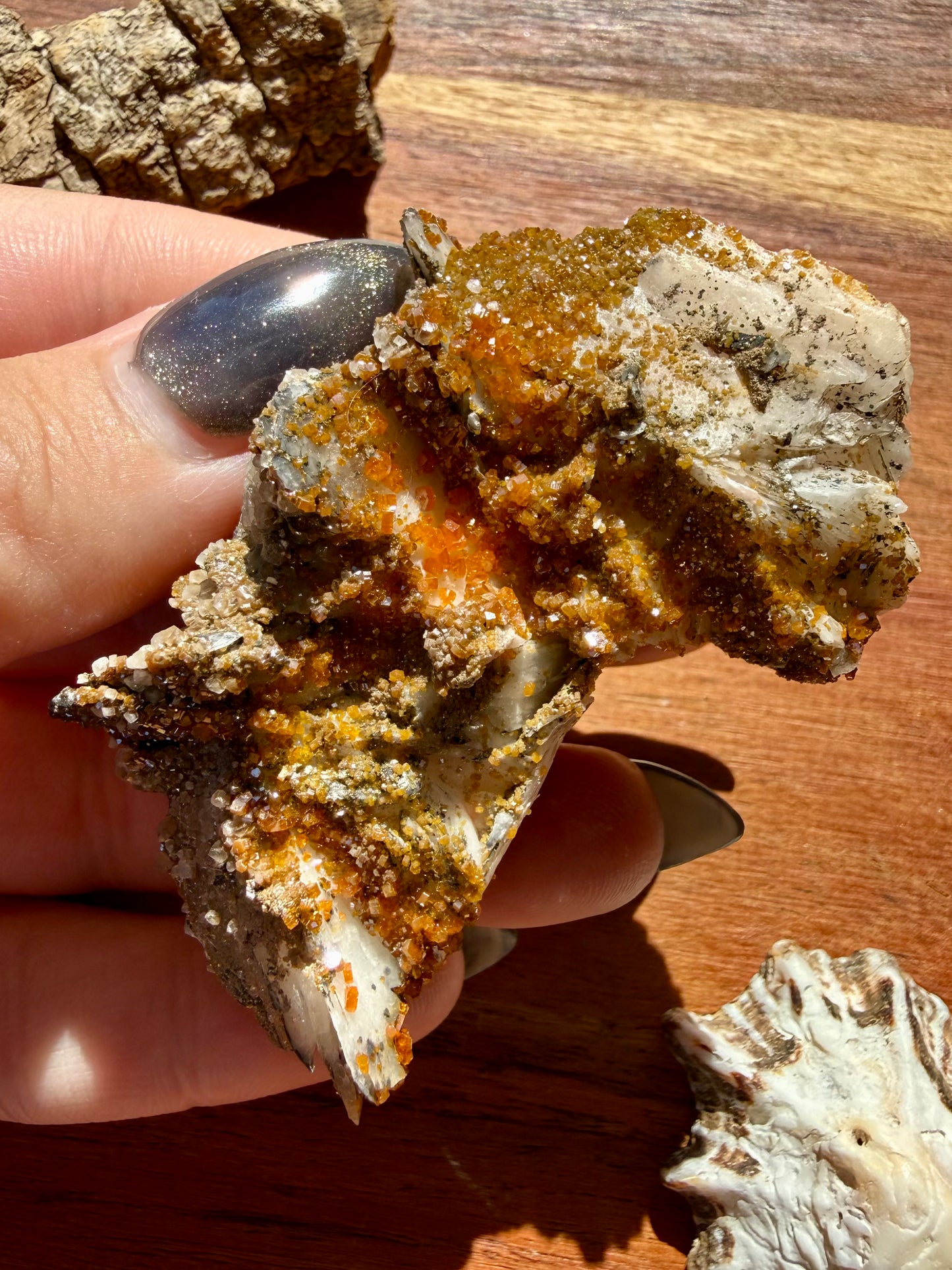 BARITE, MAGANESE + VANADINITE