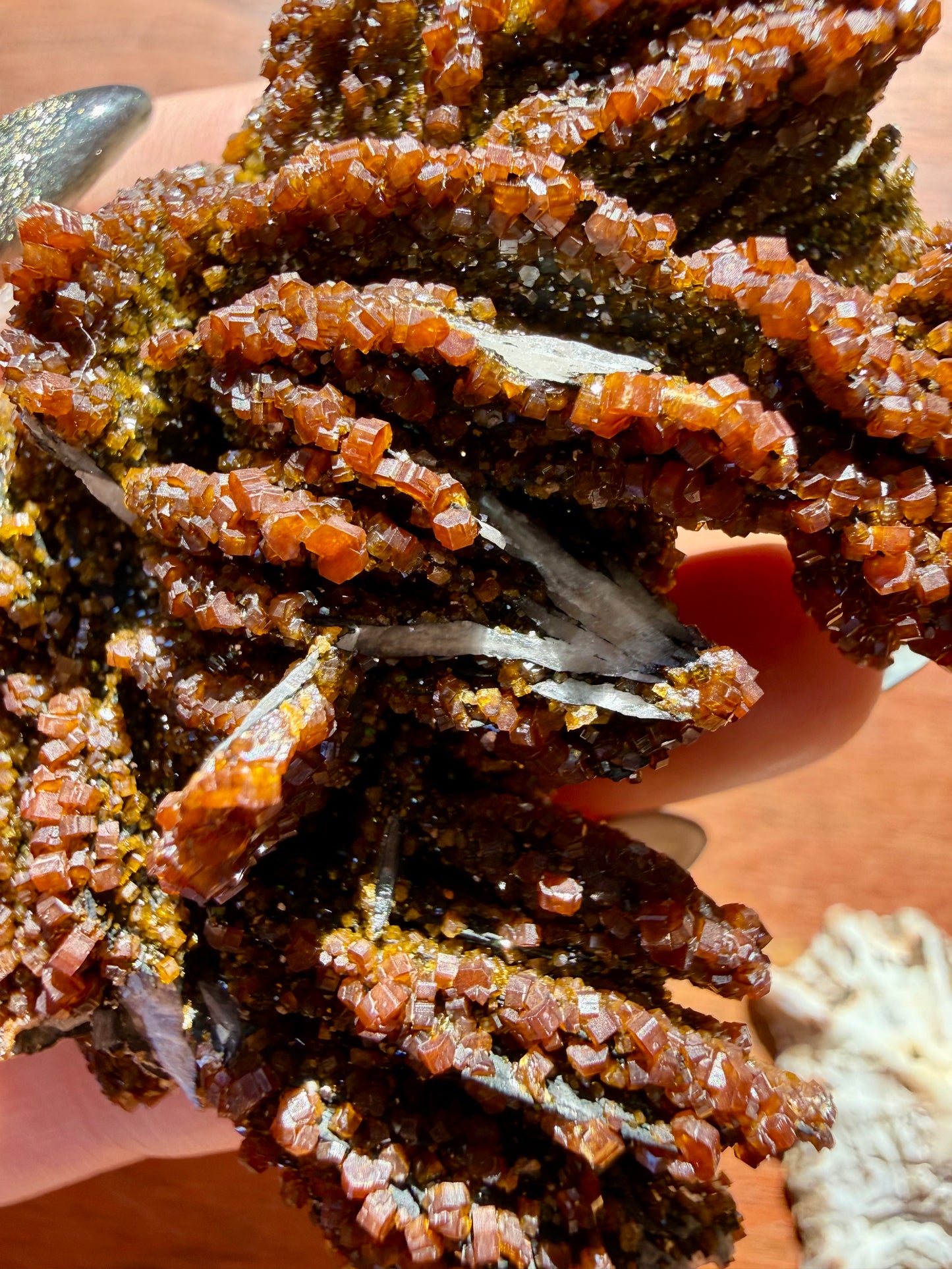 BARITE, MAGANESE + VANADINITE
