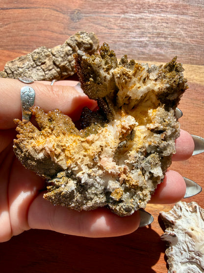 BARITE, MAGANESE + VANADINITE