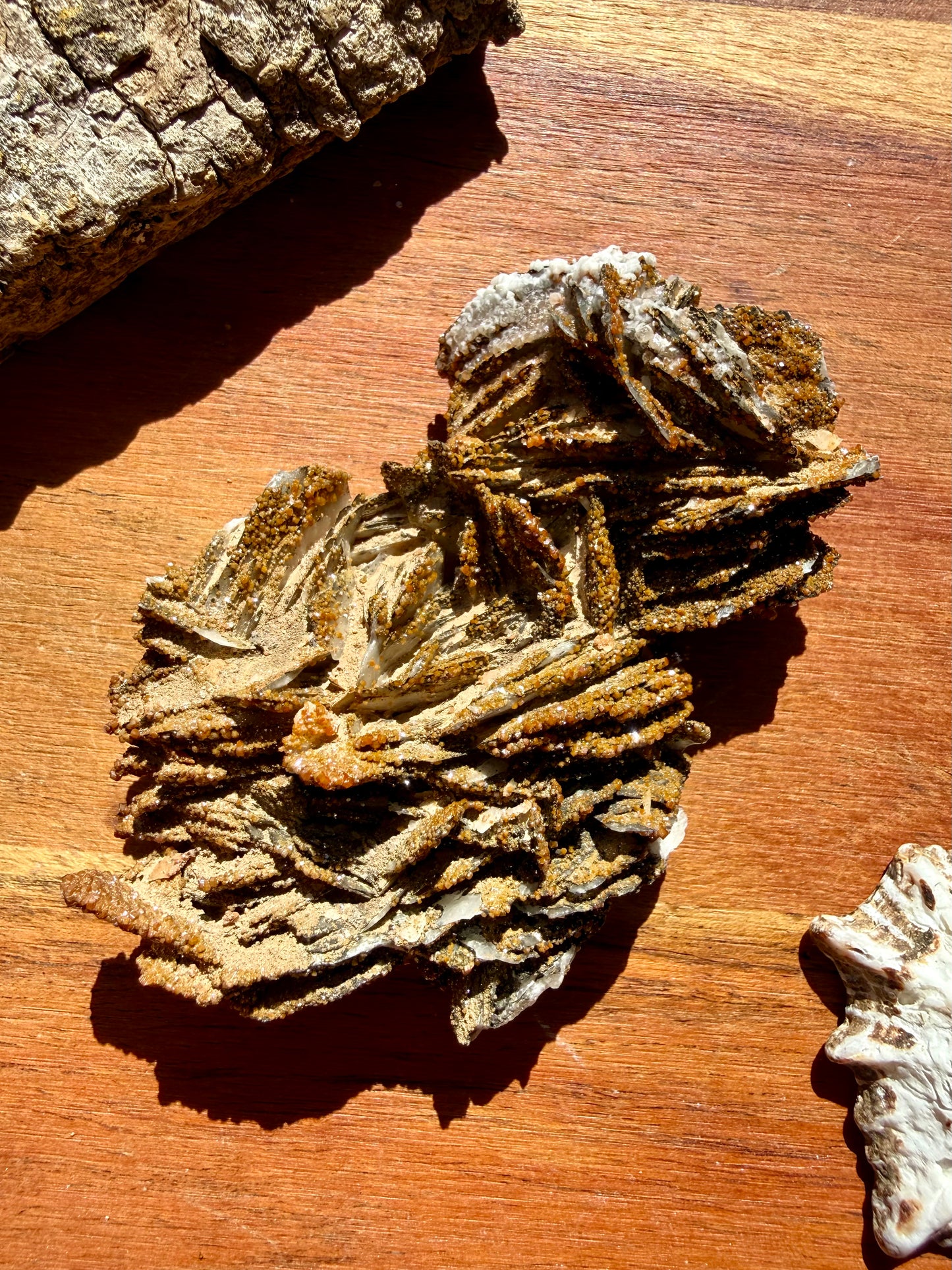 BARITE, MAGANESE + VANADINITE