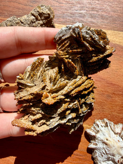 BARITE, MAGANESE + VANADINITE