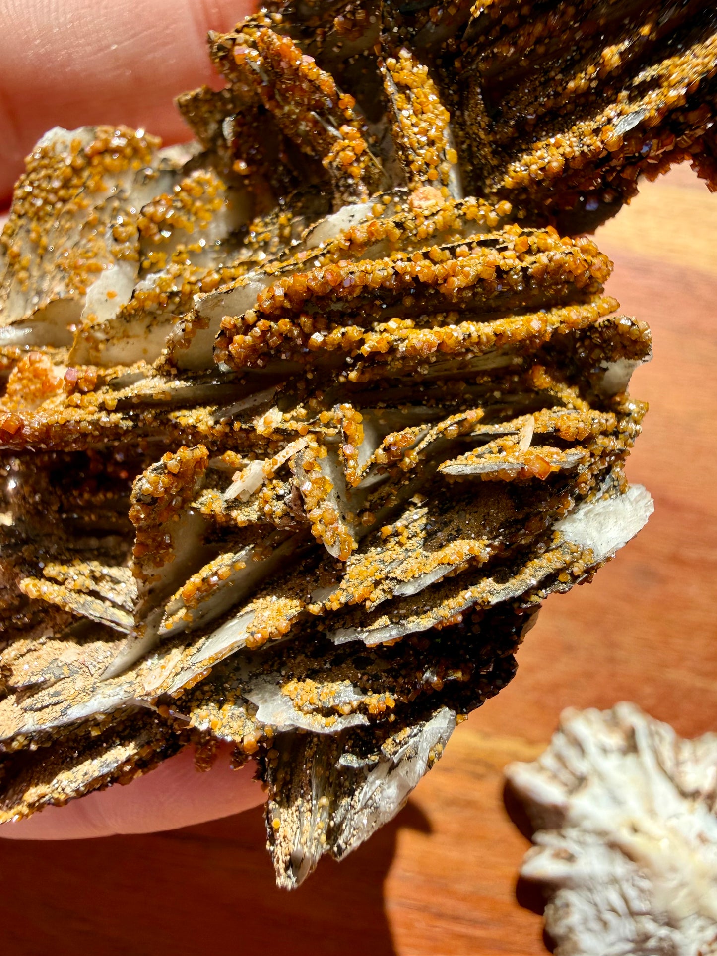 BARITE, MAGANESE + VANADINITE
