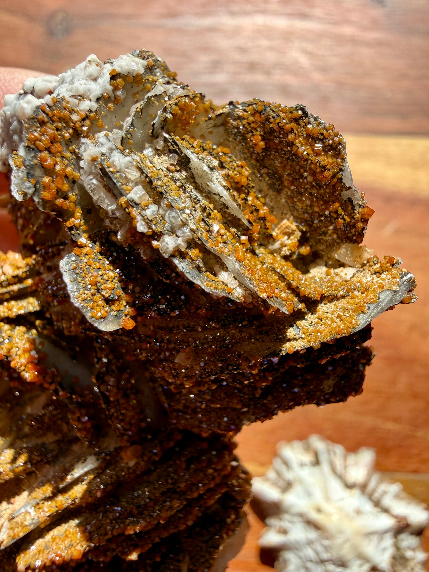 BARITE, MAGANESE + VANADINITE