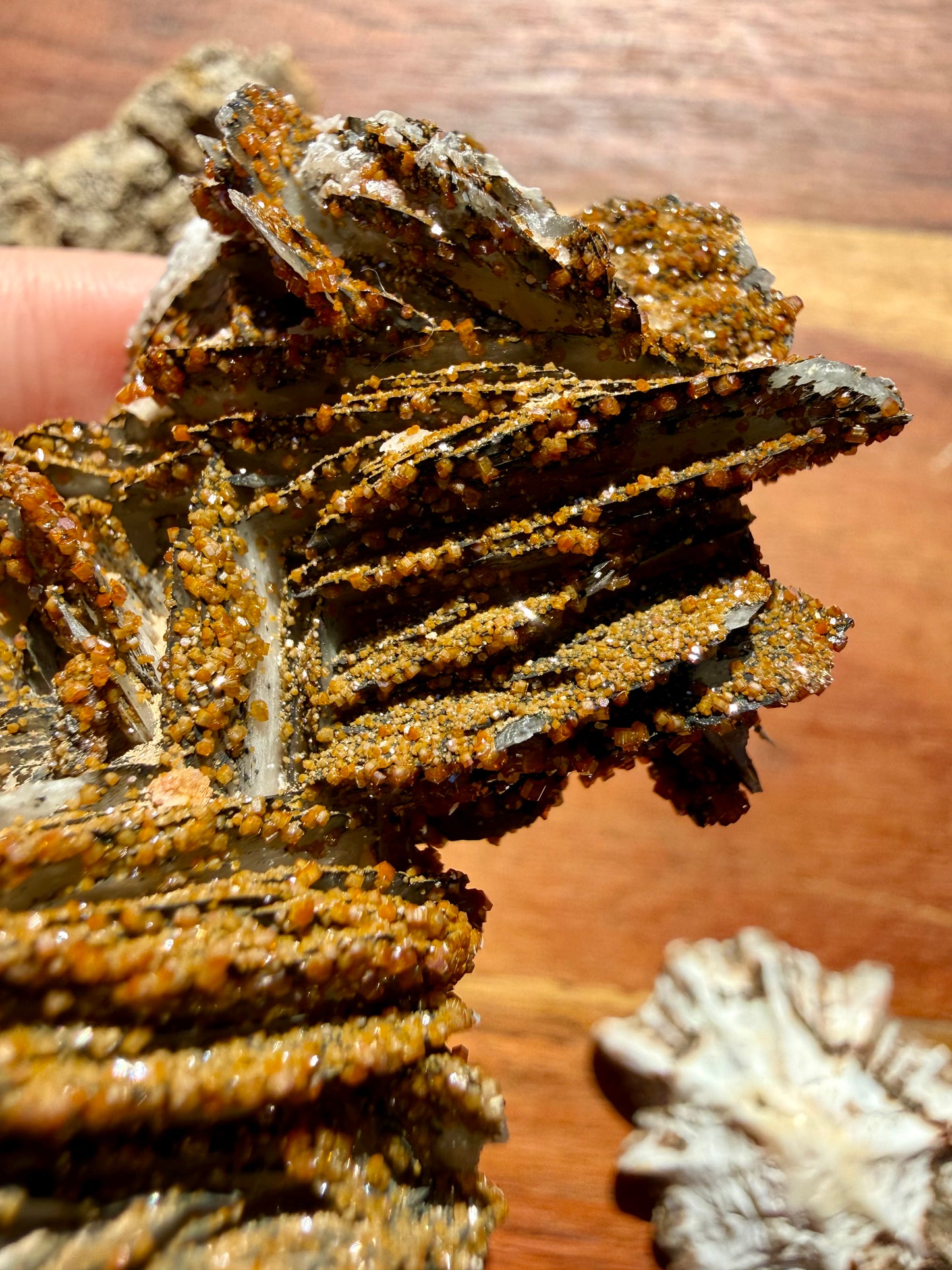 BARITE, MAGANESE + VANADINITE