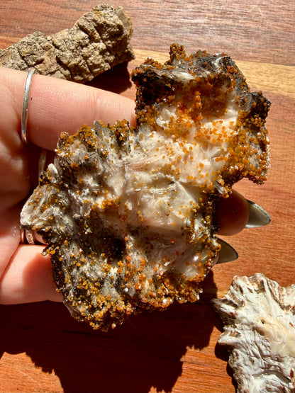 BARITE, MAGANESE + VANADINITE