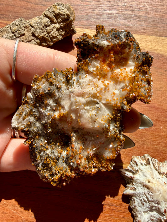 BARITE, MAGANESE + VANADINITE