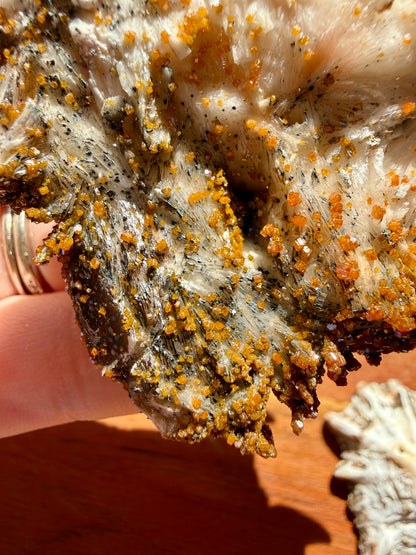 BARITE, MAGANESE + VANADINITE