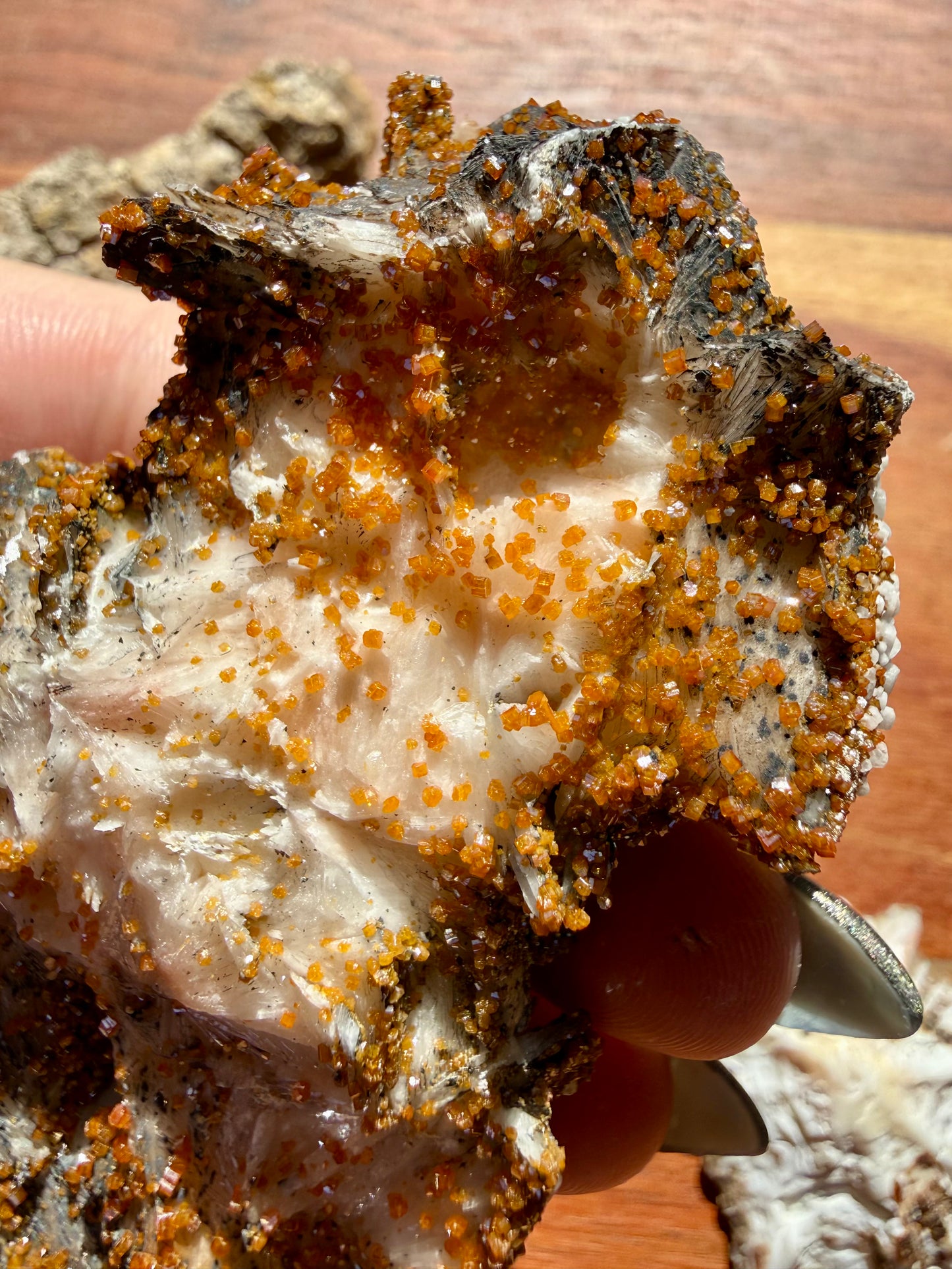 BARITE, MAGANESE + VANADINITE