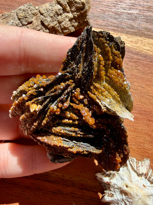 BARITE, MAGANESE + VANADINITE