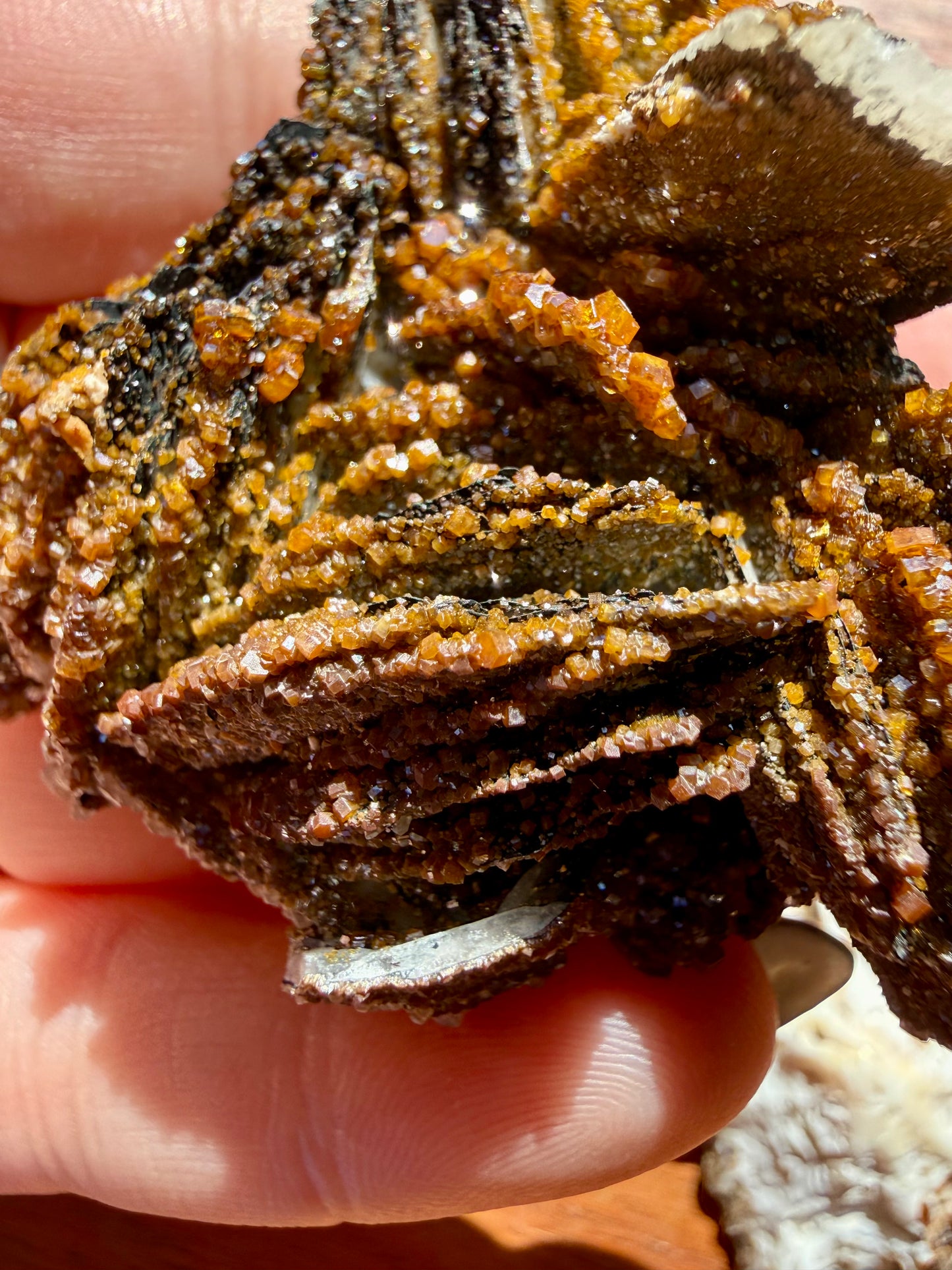 BARITE, MAGANESE + VANADINITE