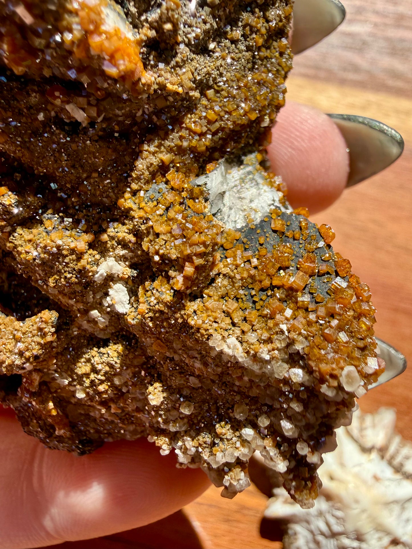 BARITE, MAGANESE + VANADINITE