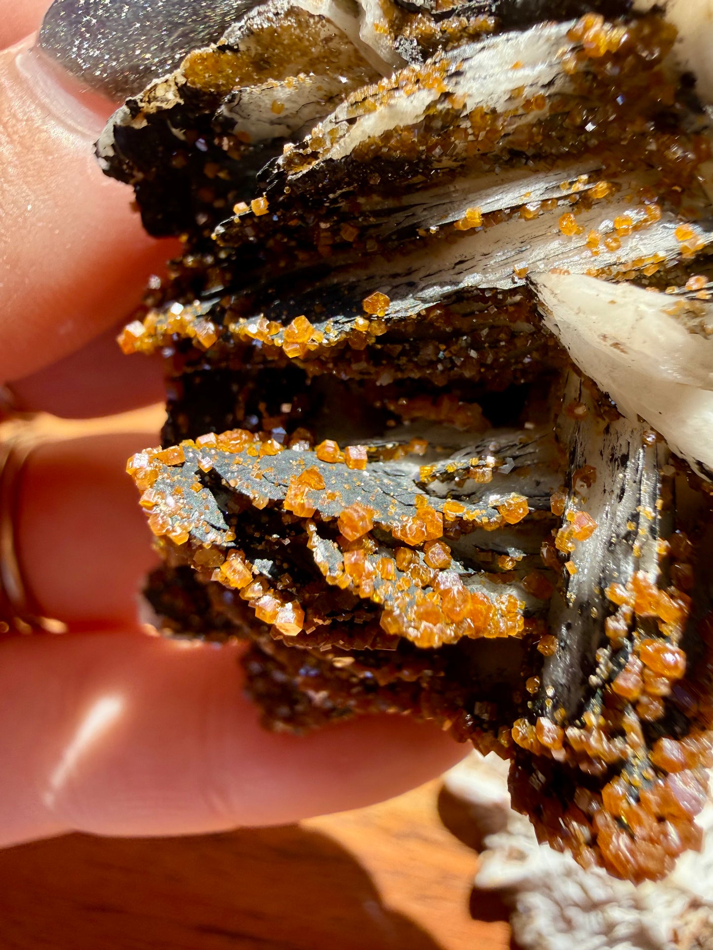 BARITE, MAGANESE + VANADINITE
