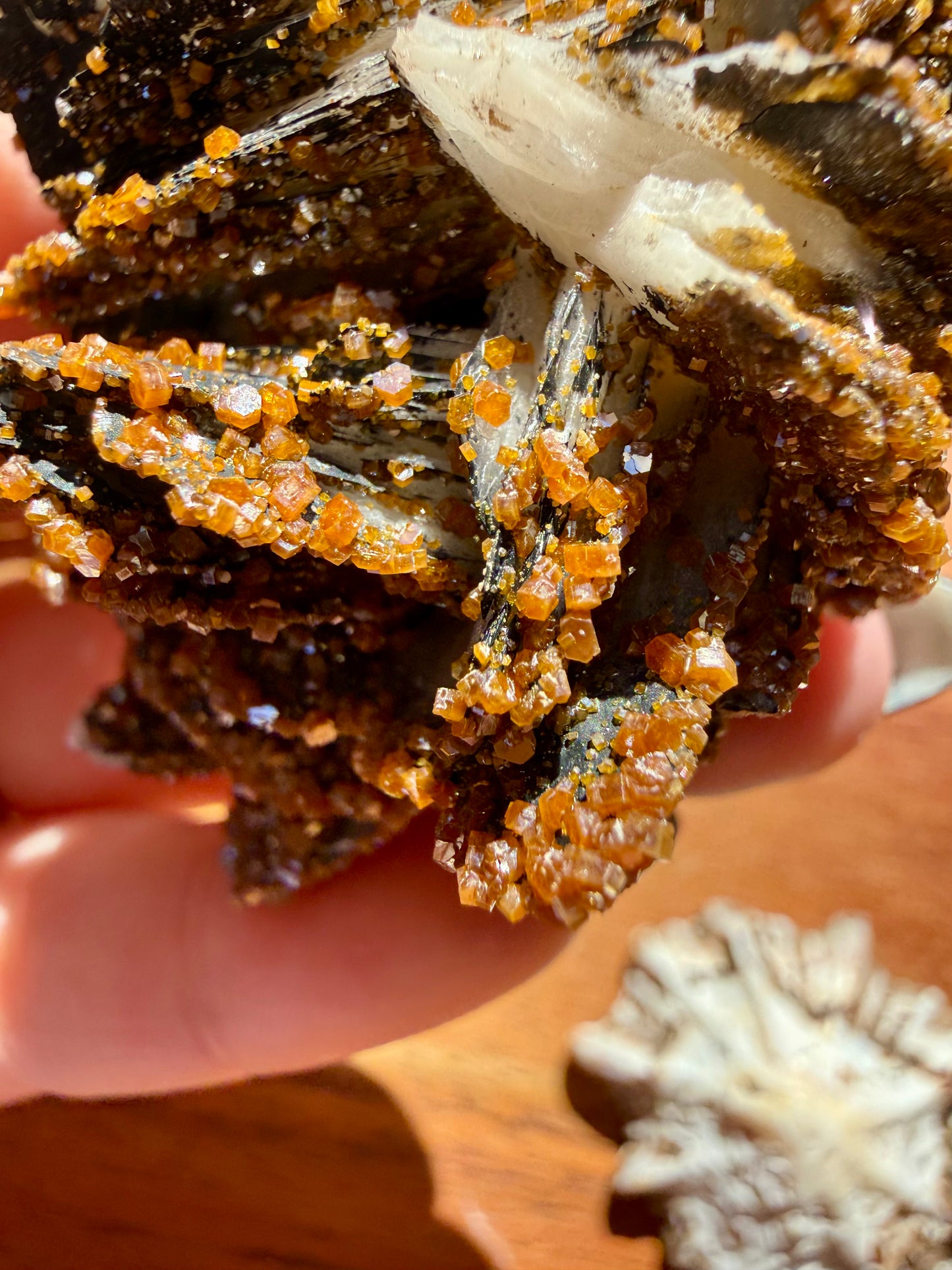 BARITE, MAGANESE + VANADINITE