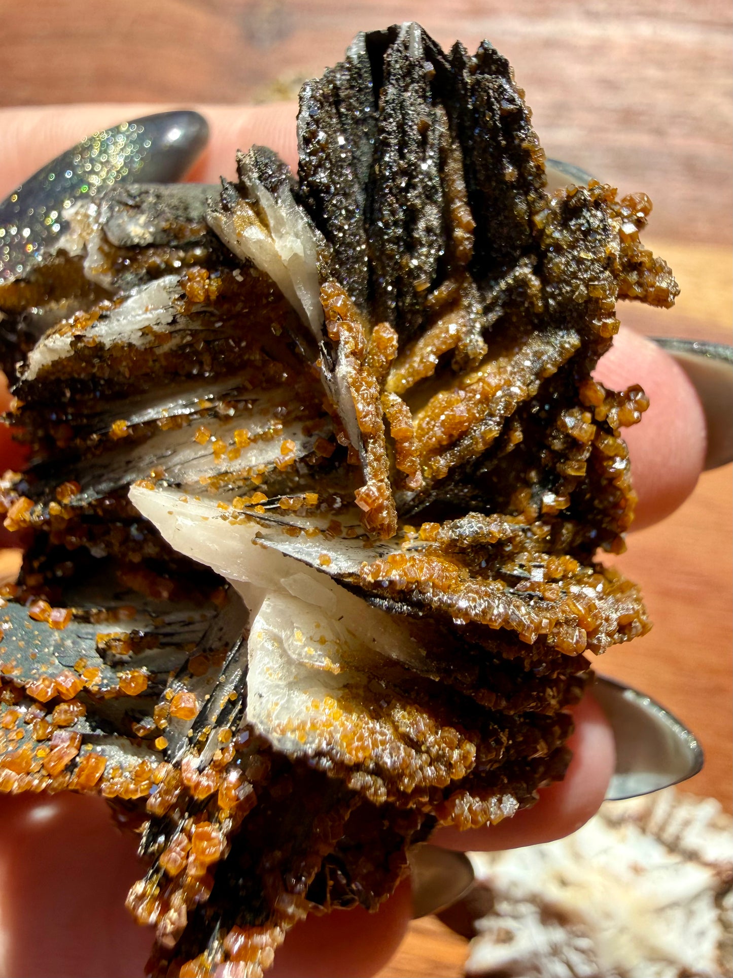 BARITE, MAGANESE + VANADINITE