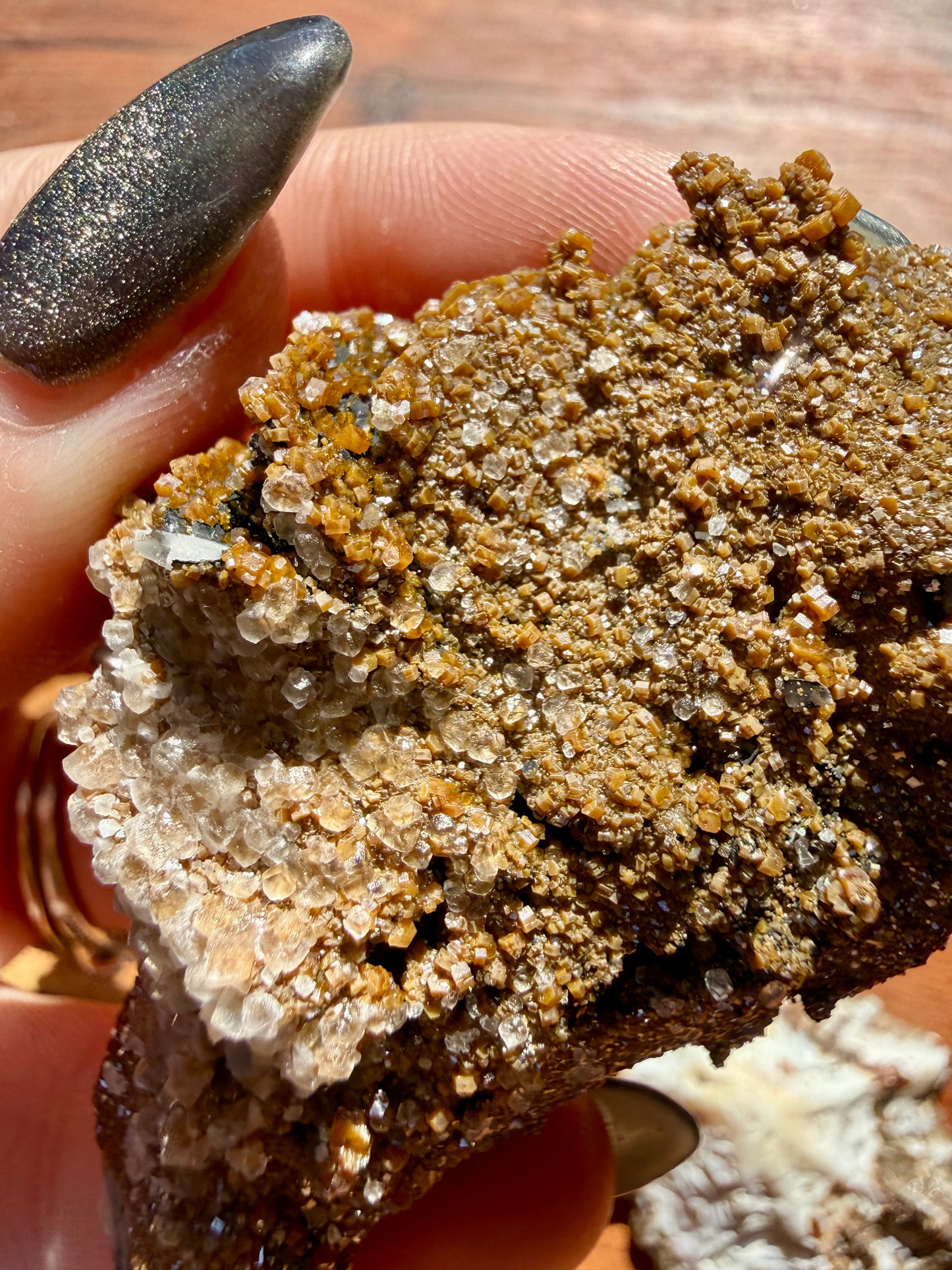 BARITE, MAGANESE + VANADINITE
