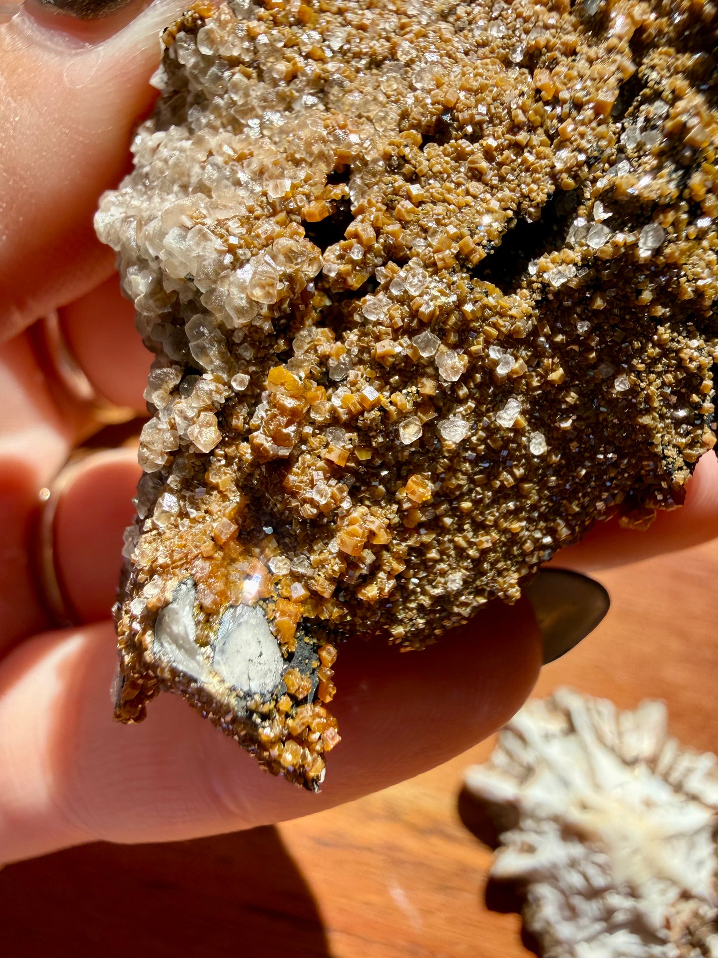 BARITE, MAGANESE + VANADINITE