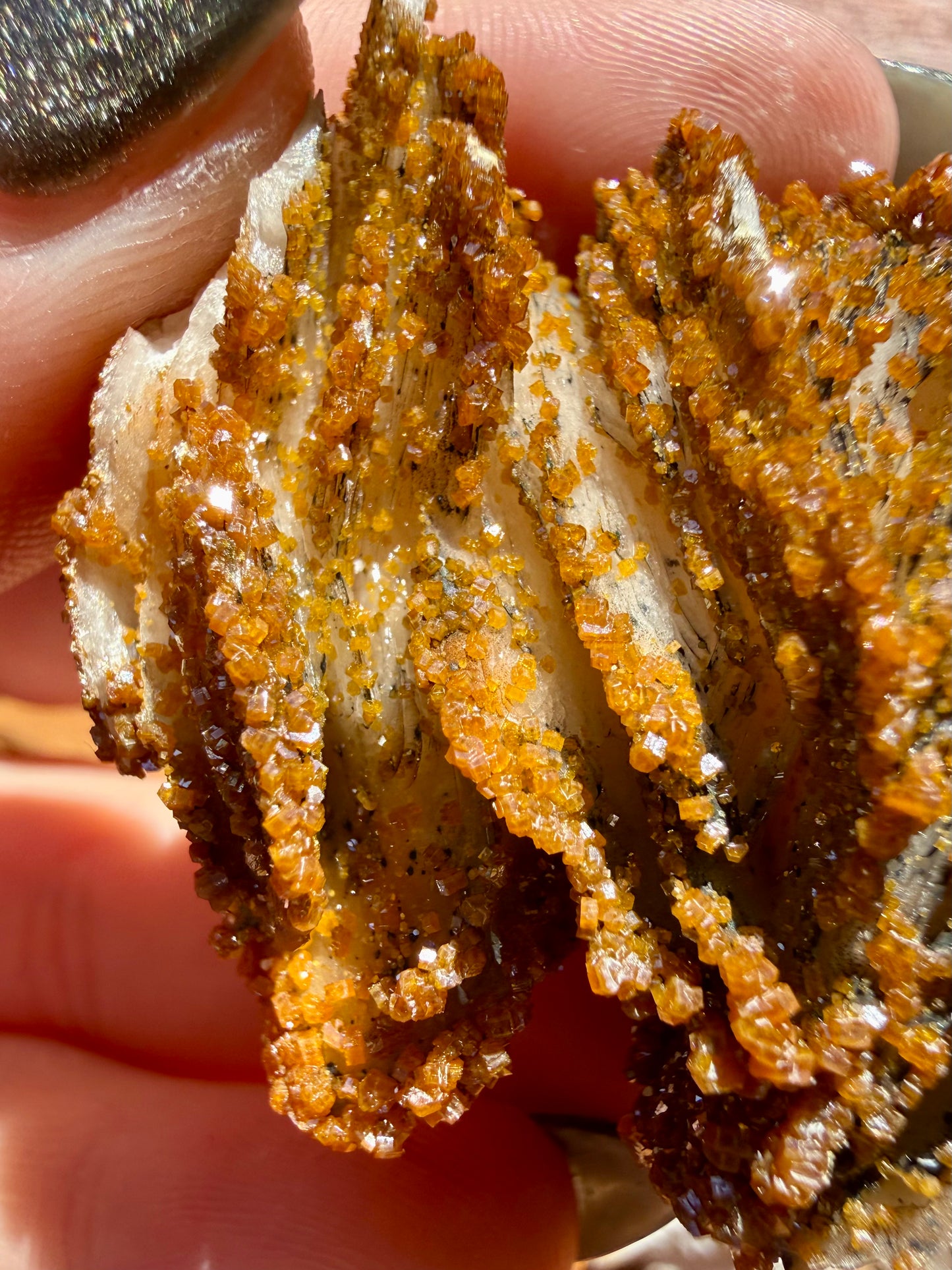 BARITE, MAGANESE + VANADINITE