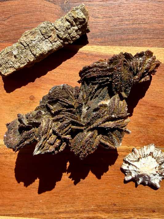 BARITE, MAGANESE + VANADINITE