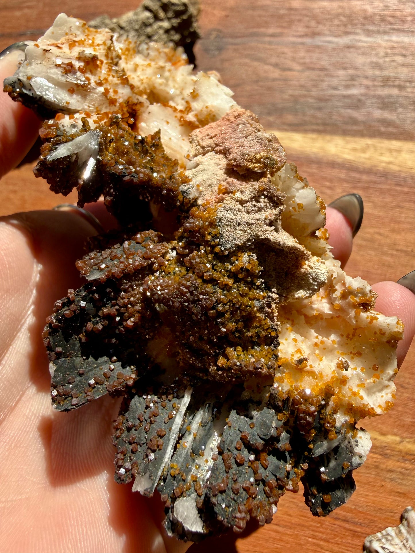 BARITE, MAGANESE + VANADINITE