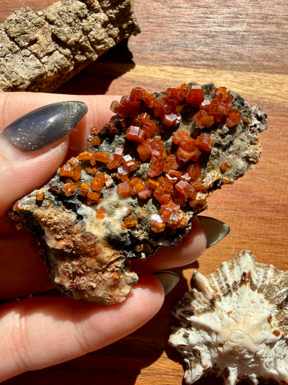 VANADINITE + MAGANESE