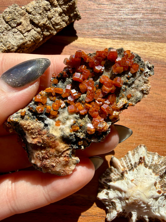 VANADINITE + MAGANESE