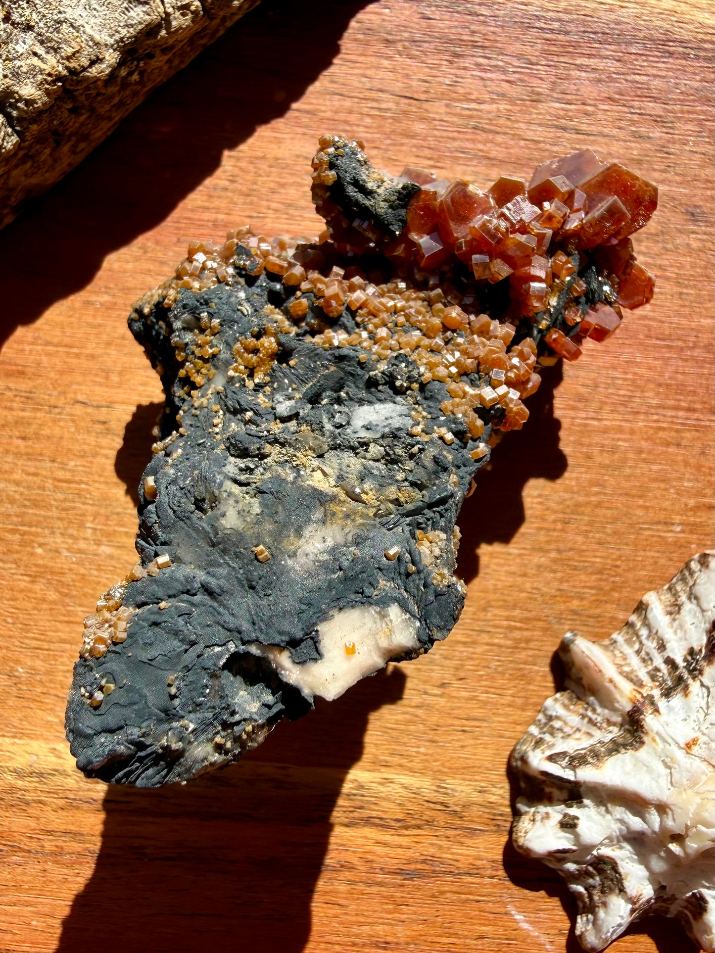 VANADINITE + MAGANESE