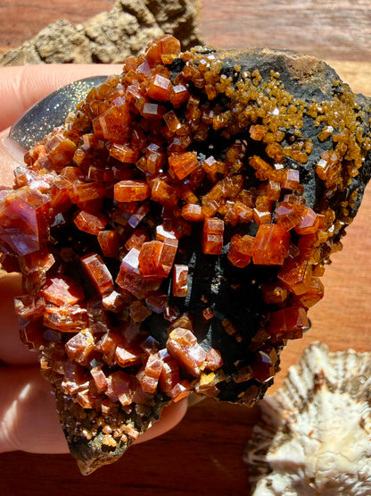VANADINITE + MAGANESE