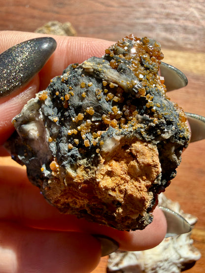 VANADINITE + MAGANESE