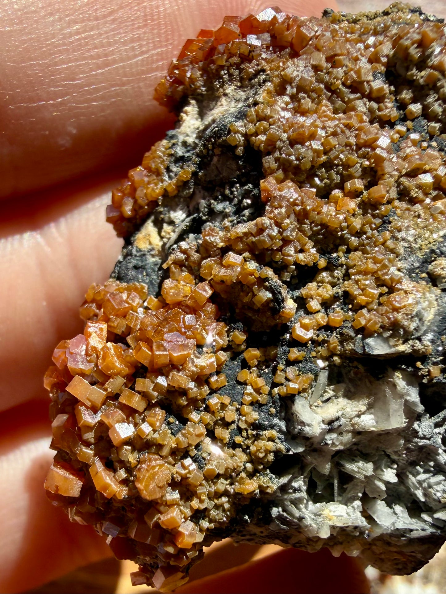 VANADINITE + MAGANESE