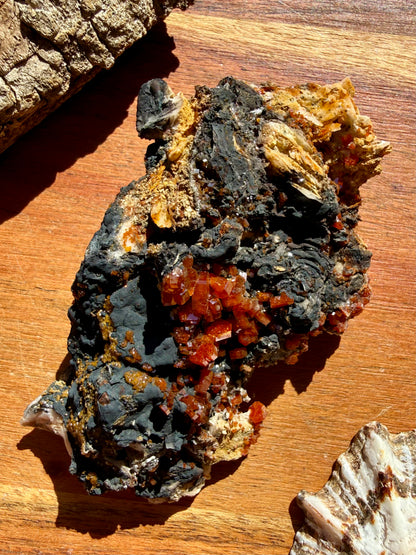 VANADINITE + MAGANESE
