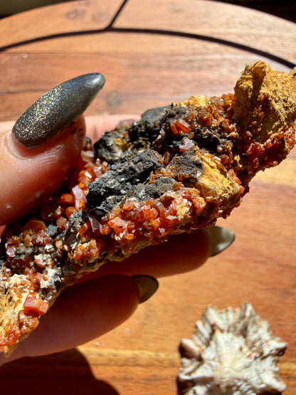 VANADINITE + MAGANESE