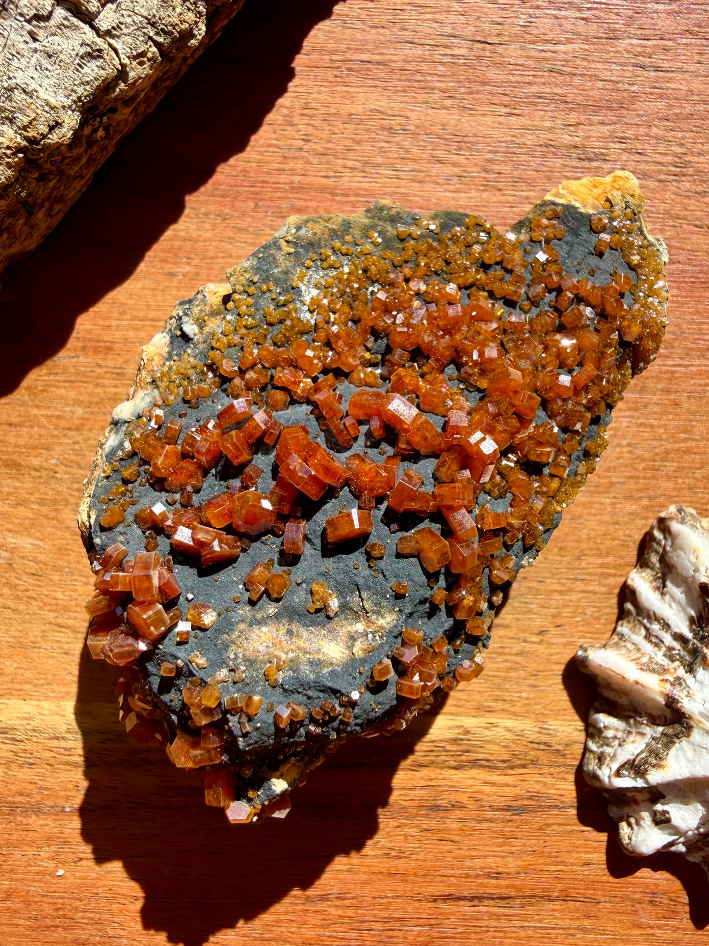 VANADINITE + MAGANESE