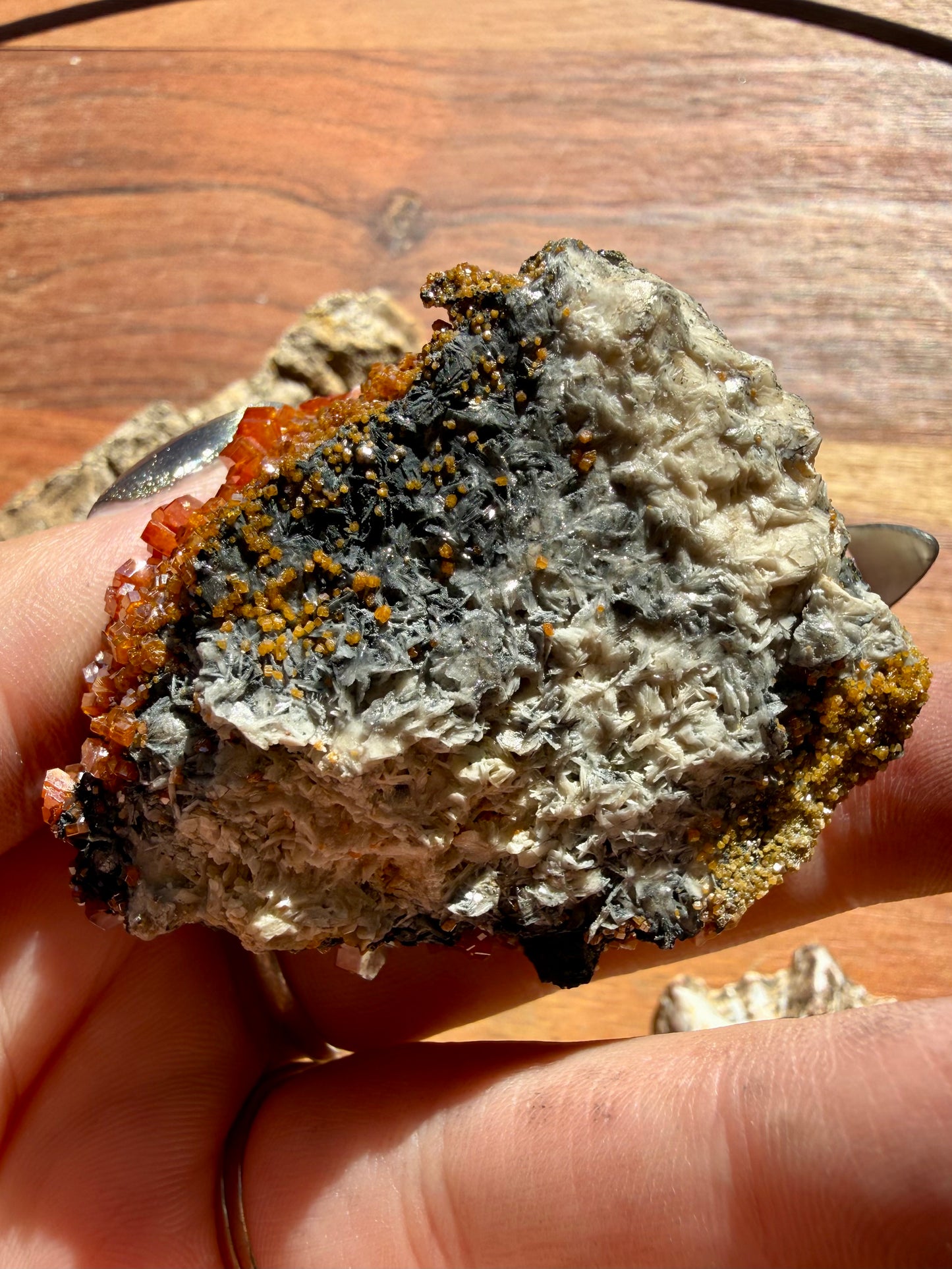 VANADINITE + MAGANESE