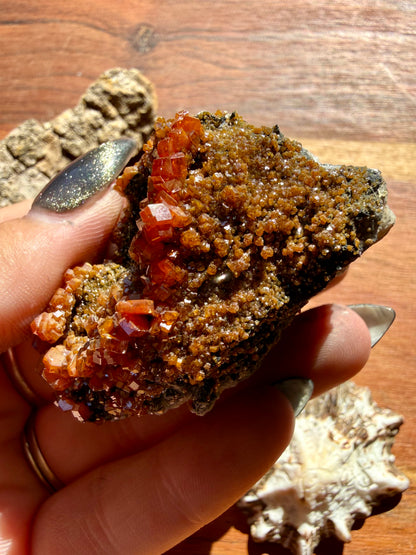 VANADINITE + MAGANESE