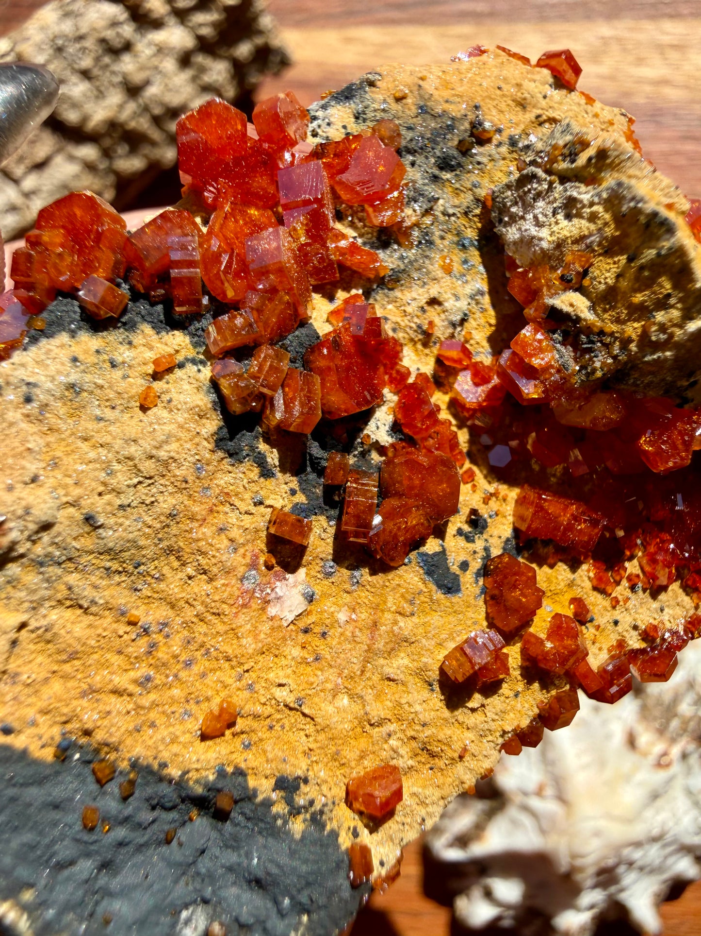 VANADINITE + MAGANESE