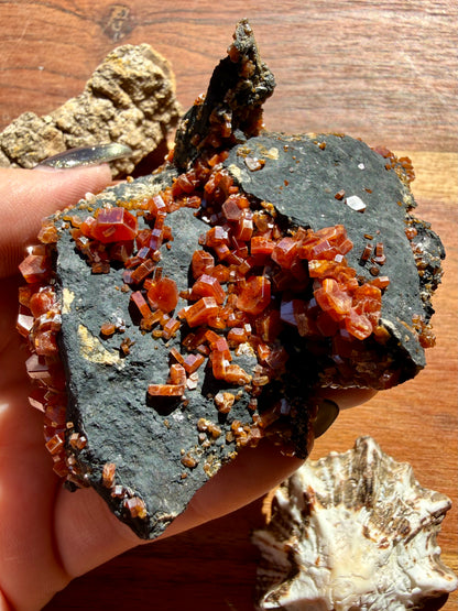 VANADINITE + MAGANESE