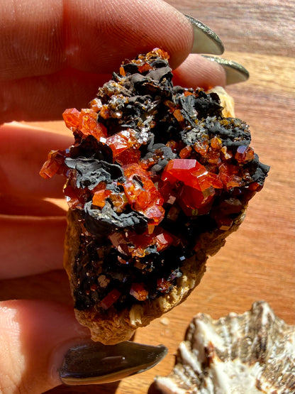 VANADINITE + MAGANESE