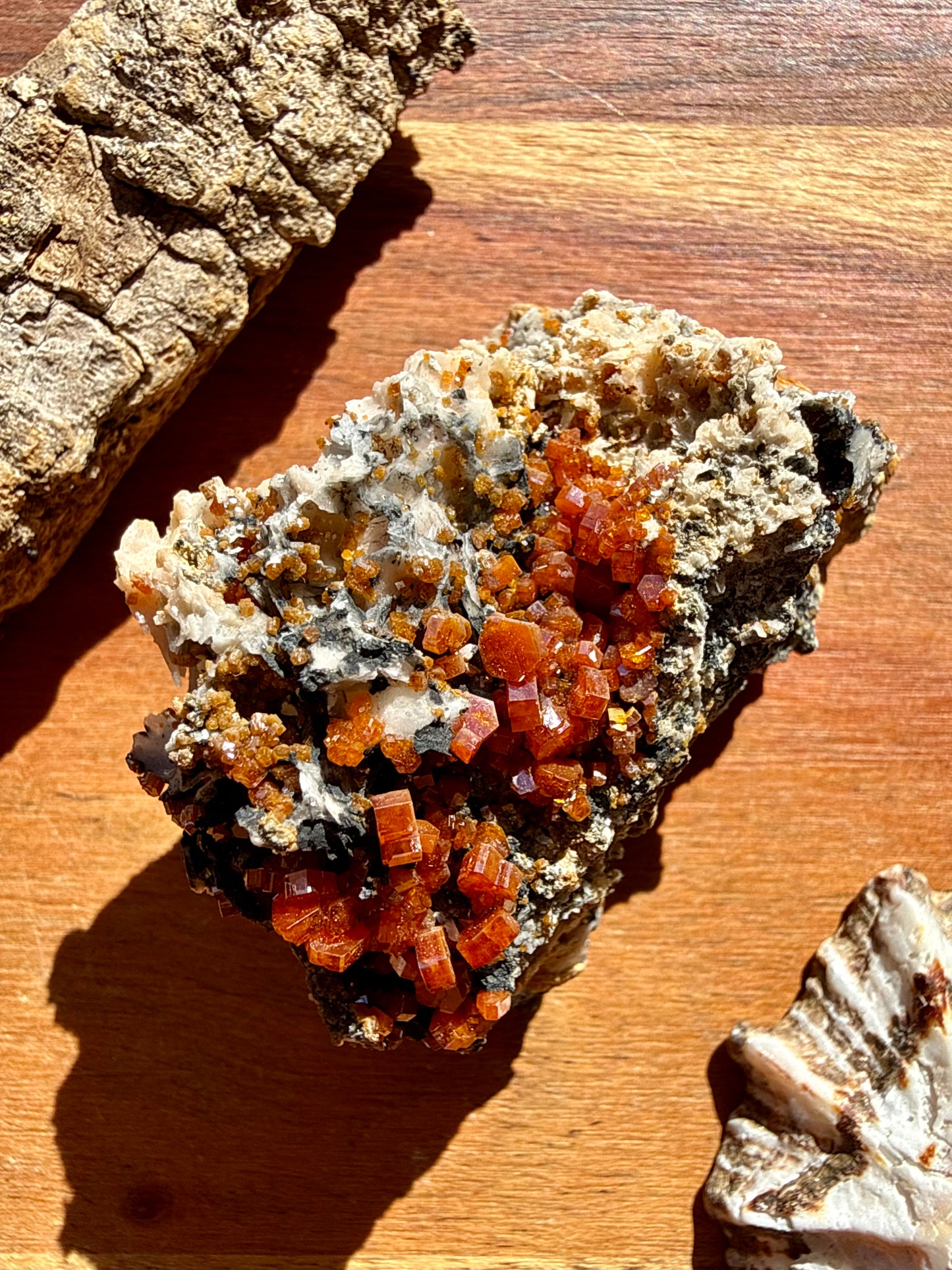 VANADINITE + MAGANESE