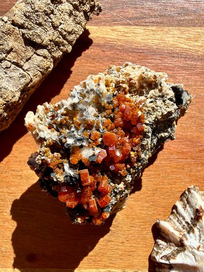 VANADINITE + MAGANESE