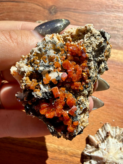 VANADINITE + MAGANESE