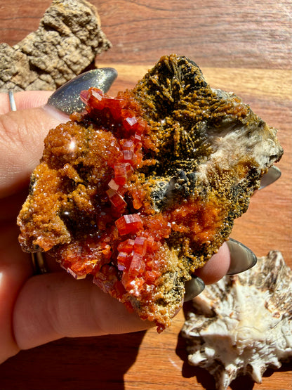 VANADINITE + MAGANESE