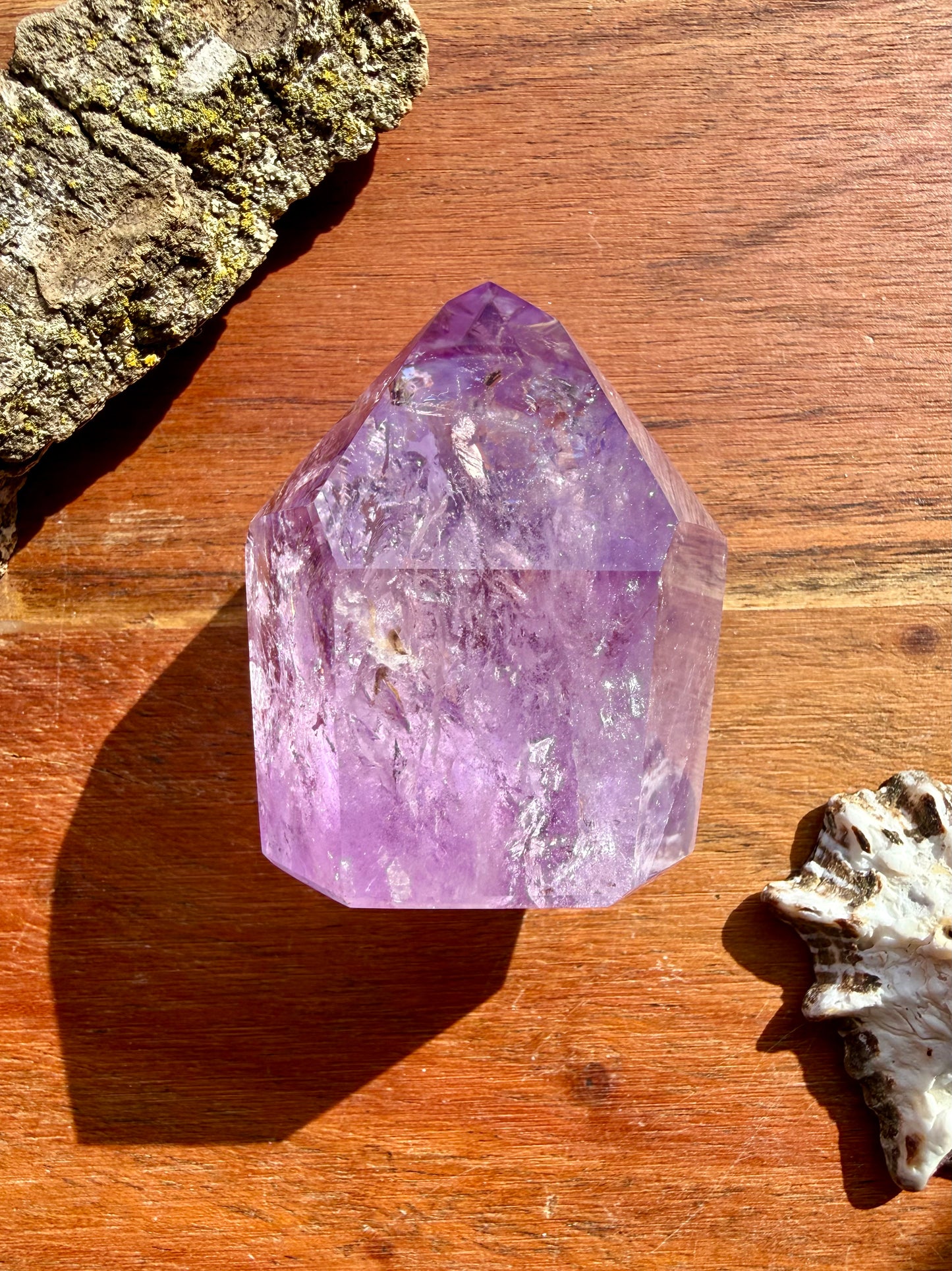 HIGH QUALITY AMETHYST POINT