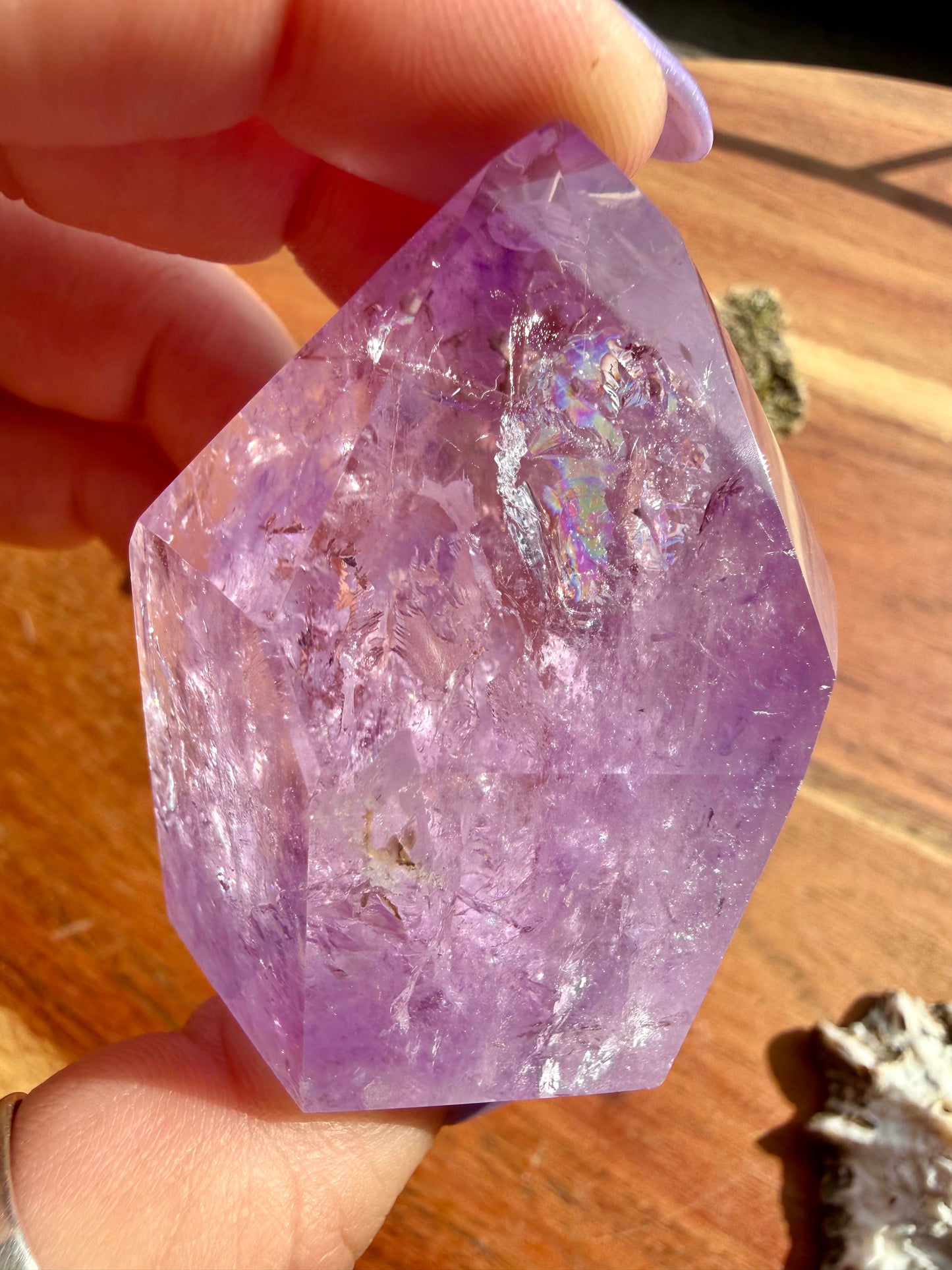 HIGH QUALITY AMETHYST POINT