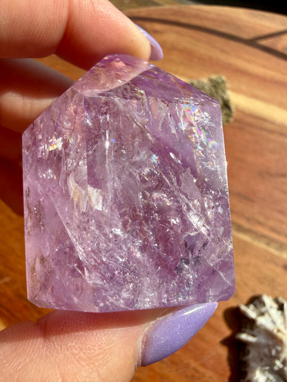 HIGH QUALITY AMETHYST POINT